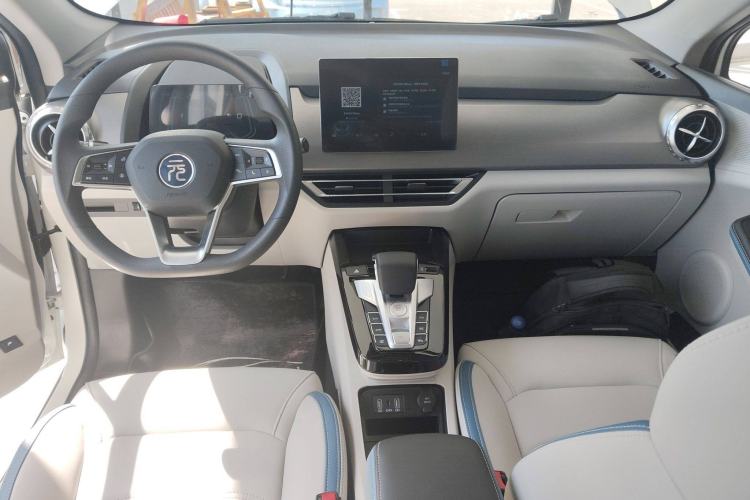 Used BYD Yuan Pro 2023 401 km Deluxe Version Center Console