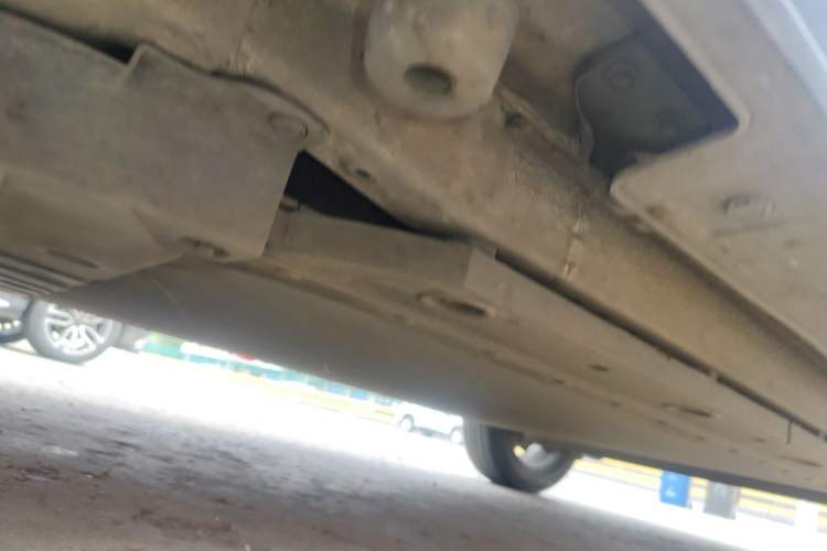 Used BYD Yuan Pro 2023 320KM Luxury Version Chassis Front Left