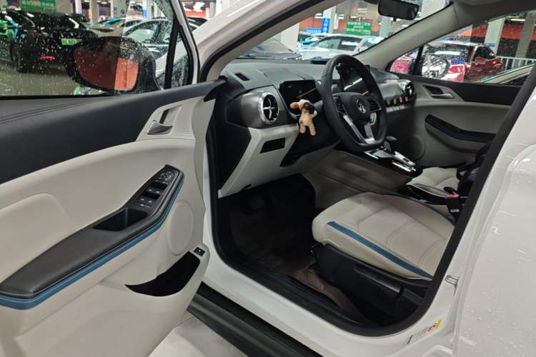 Used BYD Yuan Pro 2023 401 km Deluxe Version Driver Seat