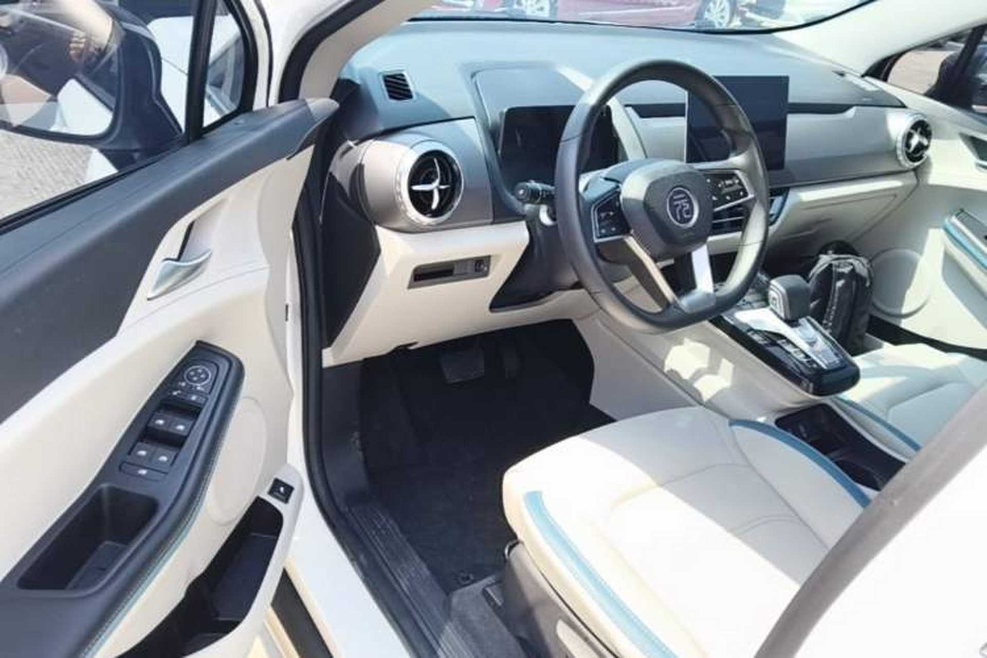 Used BYD Yuan Pro 2023 401KM Luxury Version Driver Seat