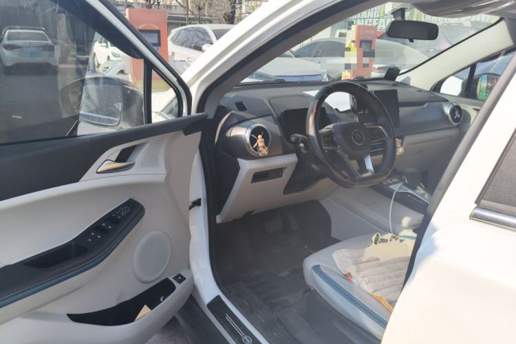 Used BYD Yuan Pro 2023 401KM Luxury Version Driver Seat