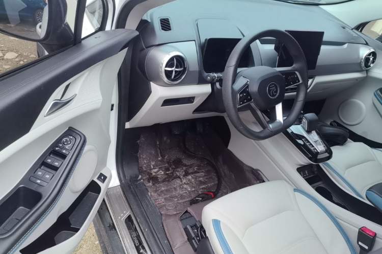 Used BYD Yuan Pro 2023 401 km Deluxe Version Driver Seat