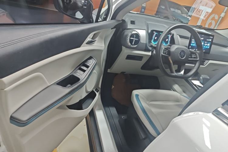 Used BYD Yuan Pro 2023 401KM Luxury Version Driver Seat