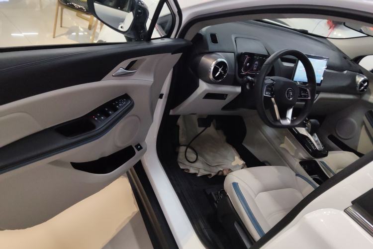 Used BYD Yuan Pro 2023 401 km Deluxe Version Driver Seat