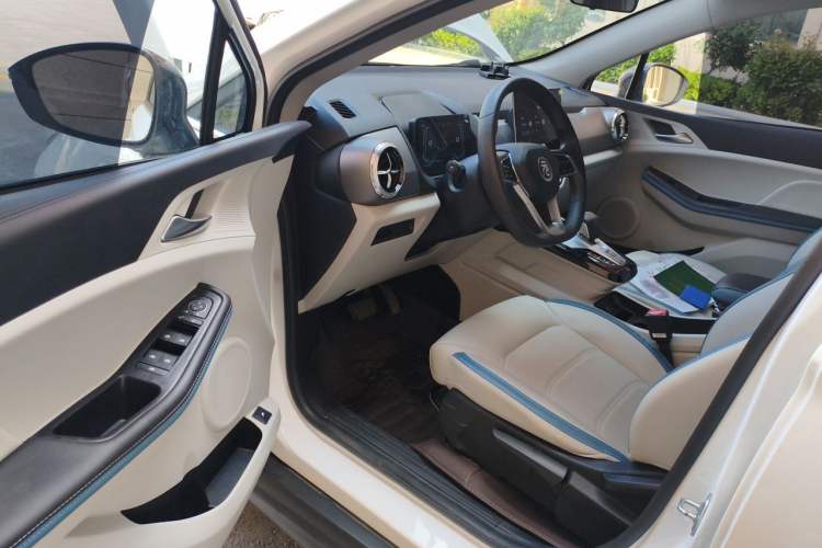 Used BYD Yuan Pro 2023 320KM Luxury Version Driver Seat