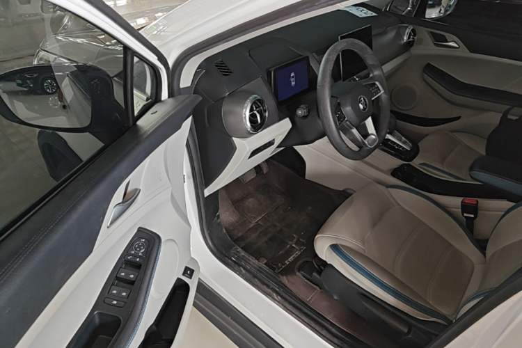Used BYD Yuan Pro 2023 401 km Deluxe Version Driver Seat