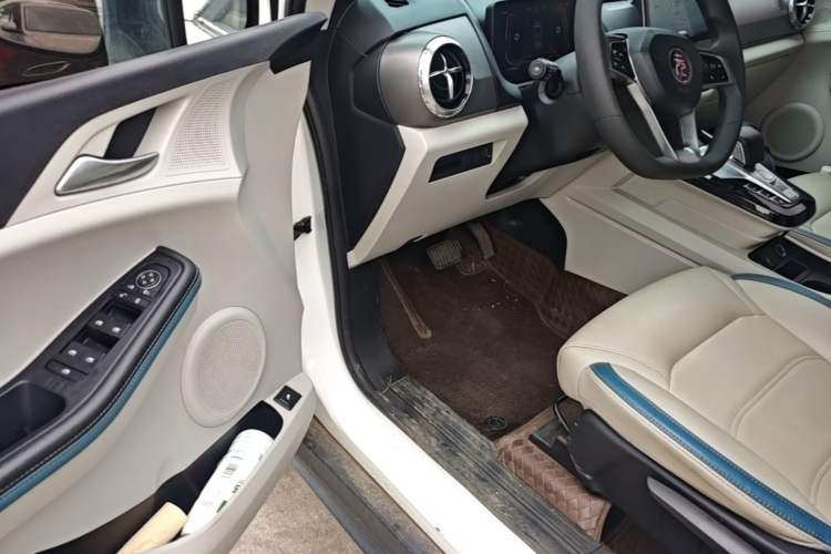 Used BYD Yuan Pro 2023 401KM Luxury Version Driver Seat