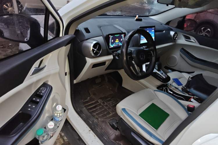 Used BYD Yuan Pro 2023 401KM Luxury Version Driver Seat