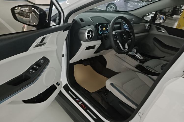 Used BYD Yuan Pro 2023 401KM Luxury Version Driver Seat