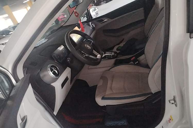 Used BYD Yuan Pro 2023 401 km Deluxe Version Driver Seat