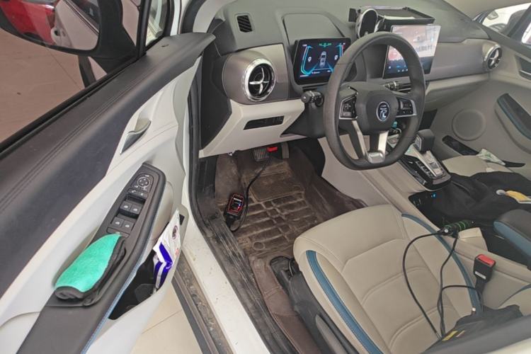 Used BYD Yuan Pro 2023 401 km Deluxe Version Driver Seat