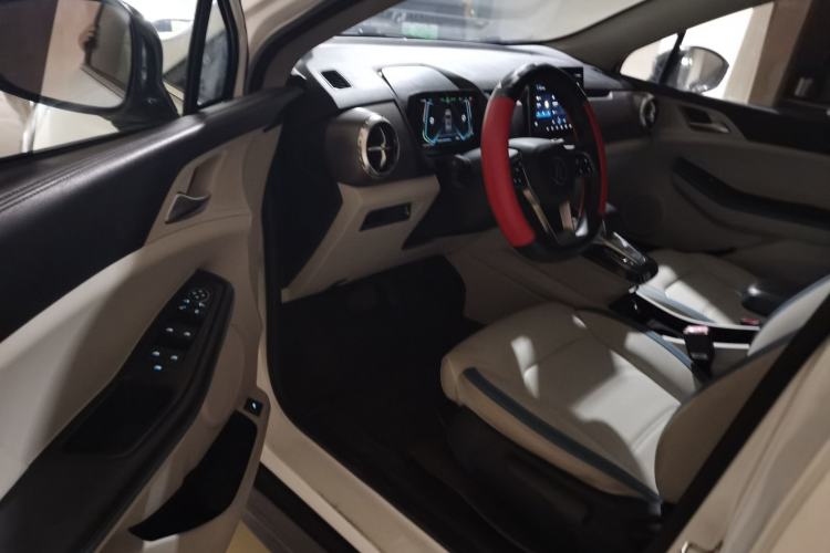 Used BYD Yuan Pro 2023 401KM Luxury Version Driver Seat