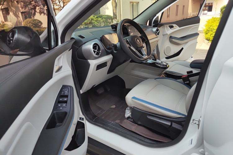 Used BYD Yuan Pro 2023 320KM Luxury Version Driver Seat