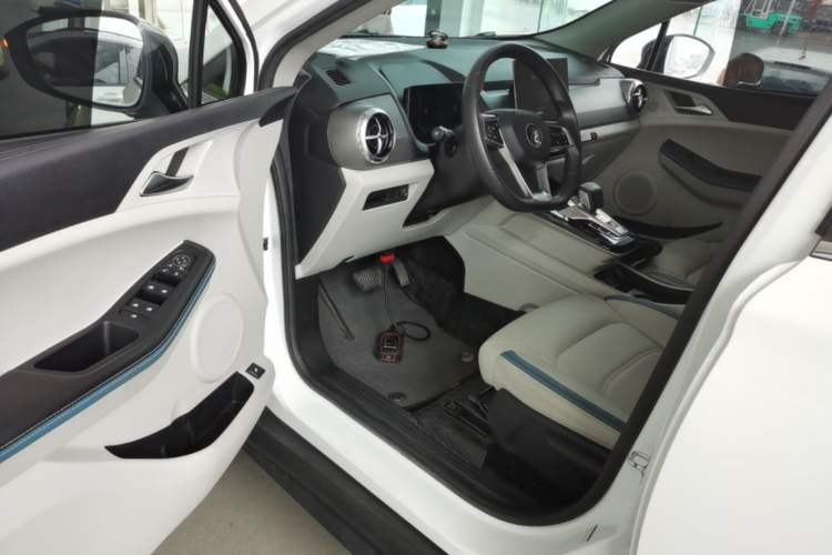 Used BYD Yuan Pro 2023 401KM Luxury Version Driver Seat