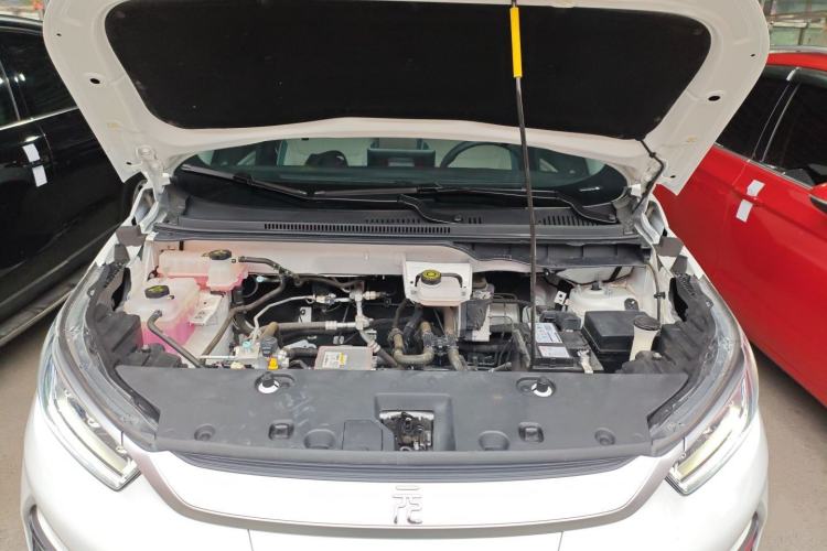 Used BYD Yuan Pro 2023 401KM Luxury Version Engine Bay