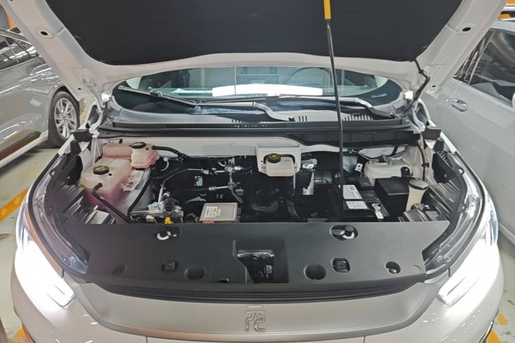 Used BYD Yuan Pro 2023 401KM Luxury Version Engine Bay