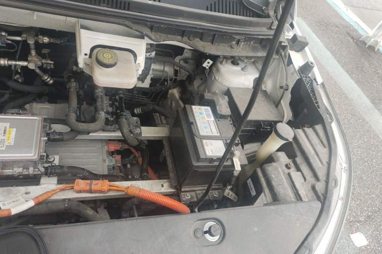 Used BYD Yuan Pro 2023 401 km Deluxe Version Engine Bay Left