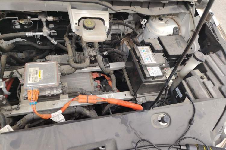 Used BYD Yuan Pro 2023 401KM Luxury Version Engine Bay Left