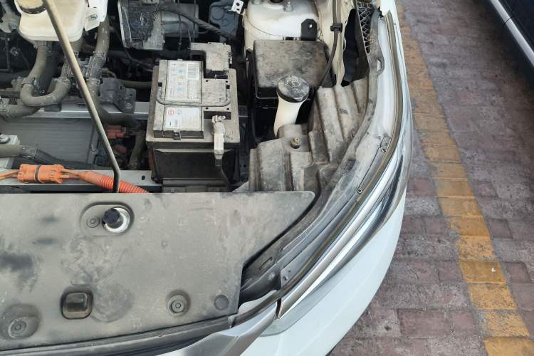 Used BYD Yuan Pro 2023 401KM Luxury Version Engine Bay Left