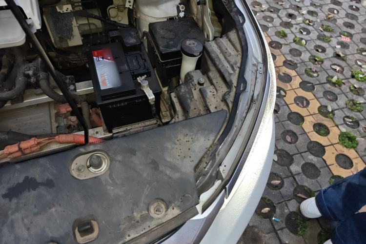 Used BYD Yuan Pro 2023 401KM Luxury Version Engine Bay Left