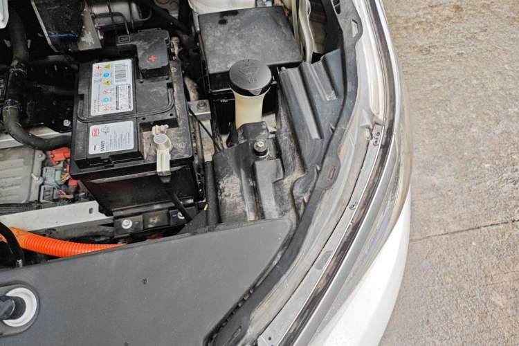 Used BYD Yuan Pro 2023 401 km Deluxe Version Engine Bay Left