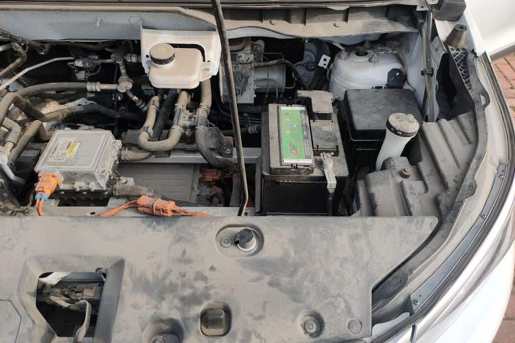 Used BYD Yuan Pro 2023 401KM Luxury Version Engine Bay Left