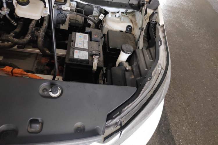 Used BYD Yuan Pro 2023 401 km Deluxe Version Engine Bay Left