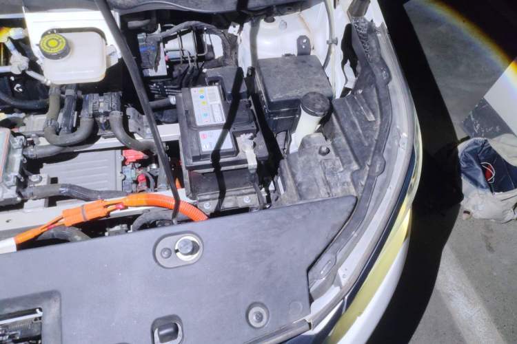 Used BYD Yuan Pro 2023 401KM Luxury Version Engine Bay Left