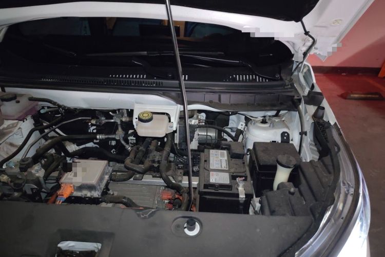 Used BYD Yuan Pro 2023 401KM Luxury Version Engine Bay Left