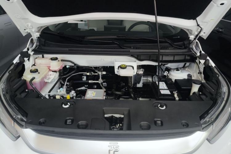 Used BYD Yuan Pro 2023 401KM Luxury Version Engine Bay