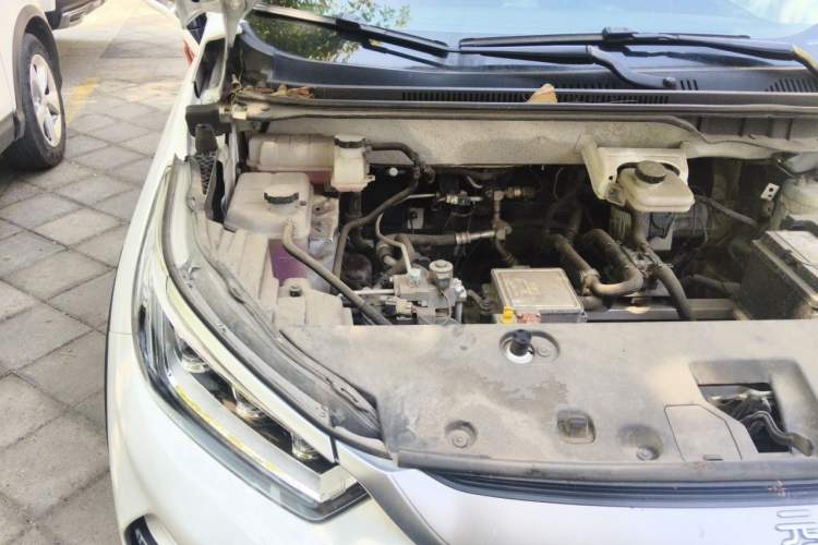 Used BYD Yuan Pro 2023 401KM Luxury Version Engine Bay Right