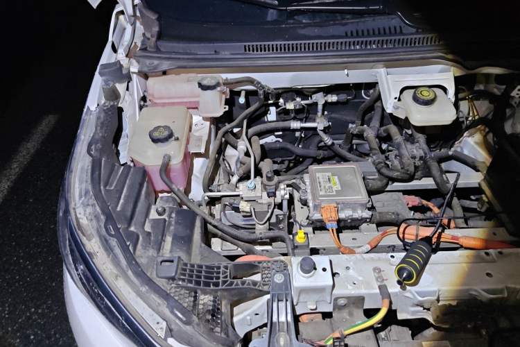 Used BYD Yuan Pro 2023 401KM Luxury Version Engine Bay Right