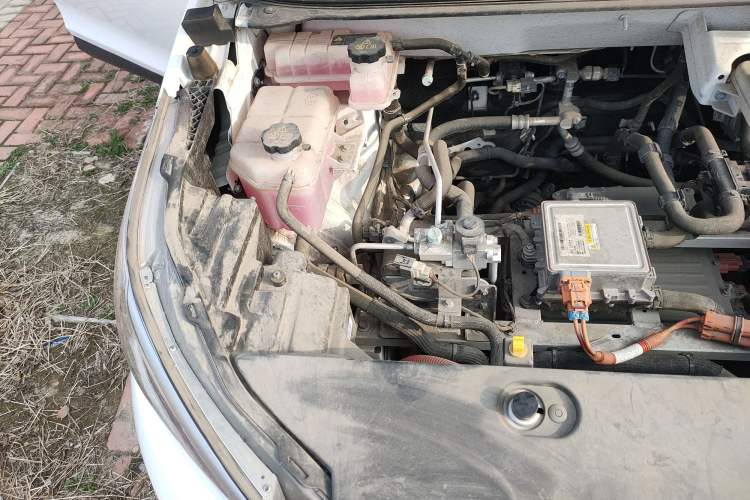 Used BYD Yuan Pro 2023 401KM Luxury Version Engine Bay Right