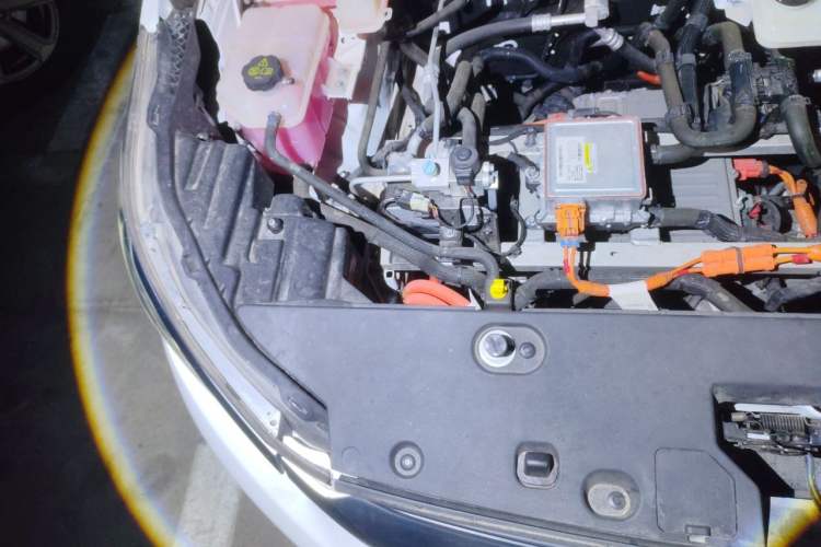 Used BYD Yuan Pro 2023 401KM Luxury Version Engine Bay Right