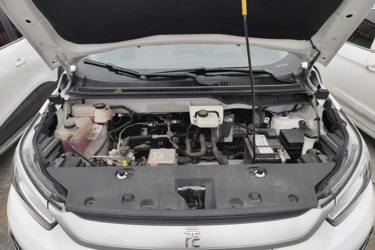 Used BYD Yuan Pro 2023 401KM Luxury Version Engine Bay