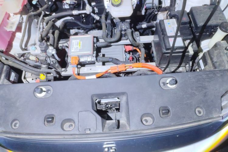 Used BYD Yuan Pro 2023 401KM Luxury Version Engine Bay