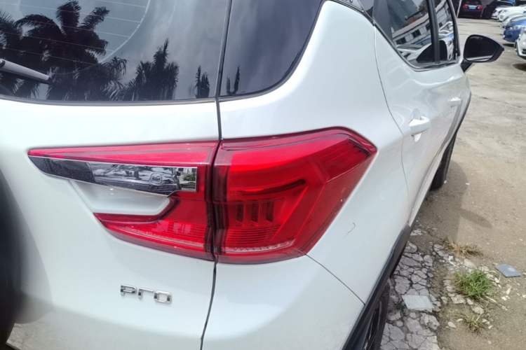 Used BYD Yuan Pro 2023 401 km Deluxe Version Exterior 1