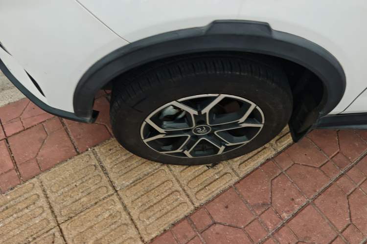 Used BYD Yuan Pro 2023 401 km Deluxe Version Exterior 4