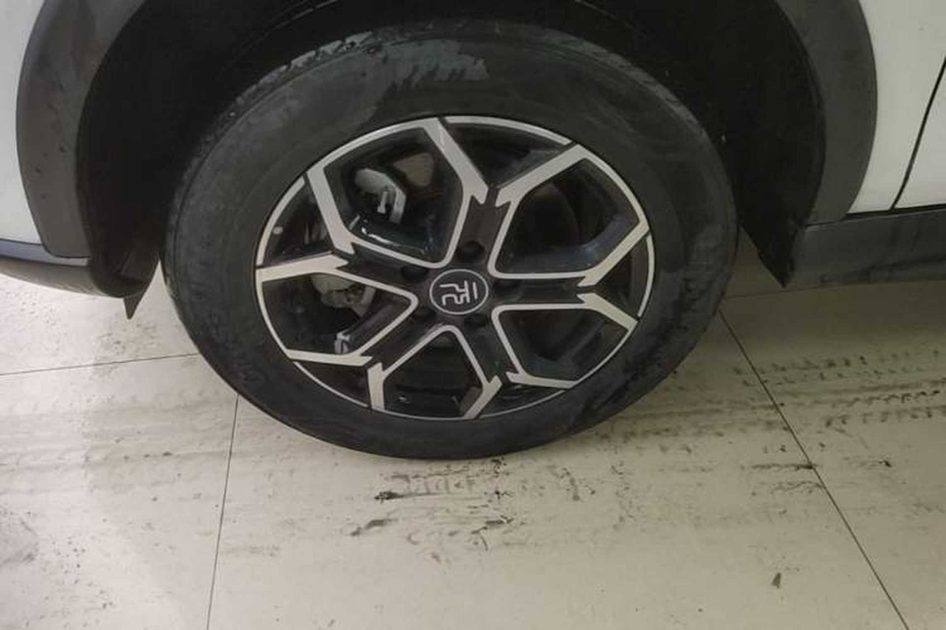 Used BYD Yuan Pro 2023 320KM Luxury Version Exterior 4