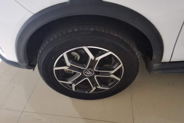 Used BYD Yuan Pro 2023 401KM Luxury Version Exterior 4