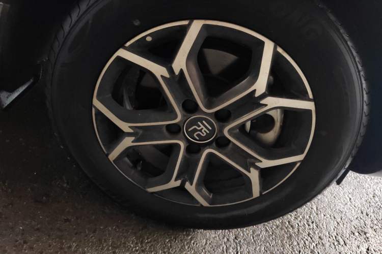 Used BYD Yuan Pro 2023 401 km Deluxe Version Exterior 4
