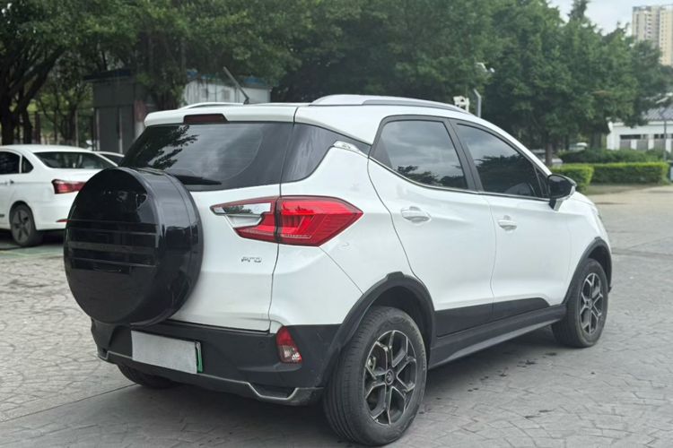Used BYD Yuan Pro 2023 401 km Deluxe Version Exterior 5