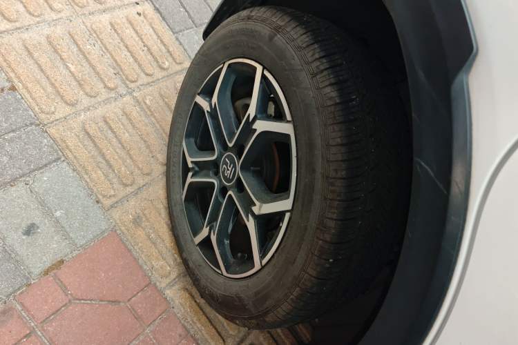Used BYD Yuan Pro 2023 401 km Deluxe Version Exterior 5