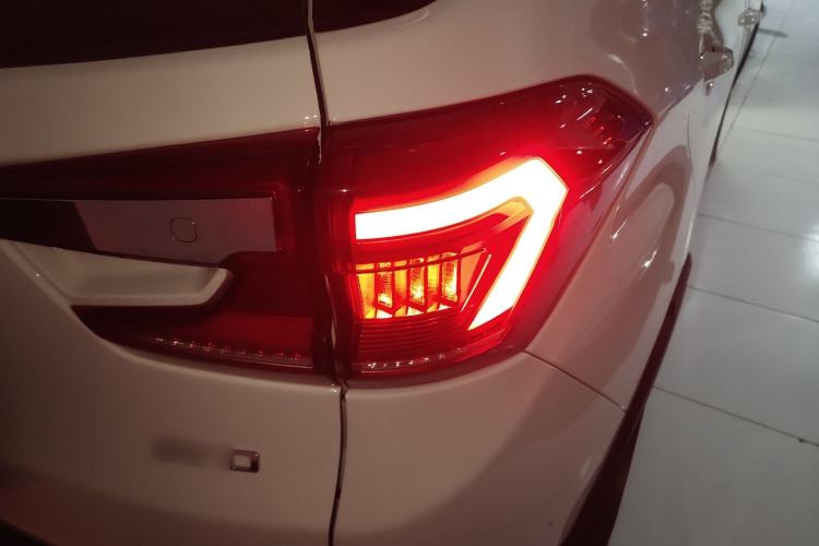 Used BYD Yuan Pro 2023 401 km Deluxe Version Exterior 6