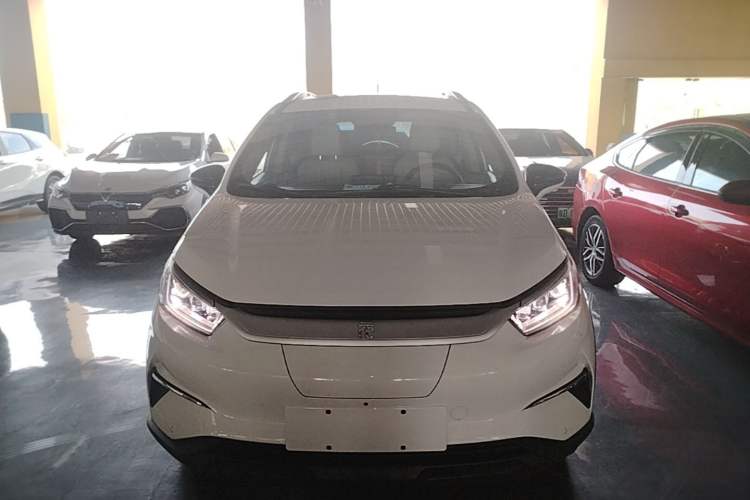 Used BYD Yuan Pro 2023 401 km Deluxe Version Front