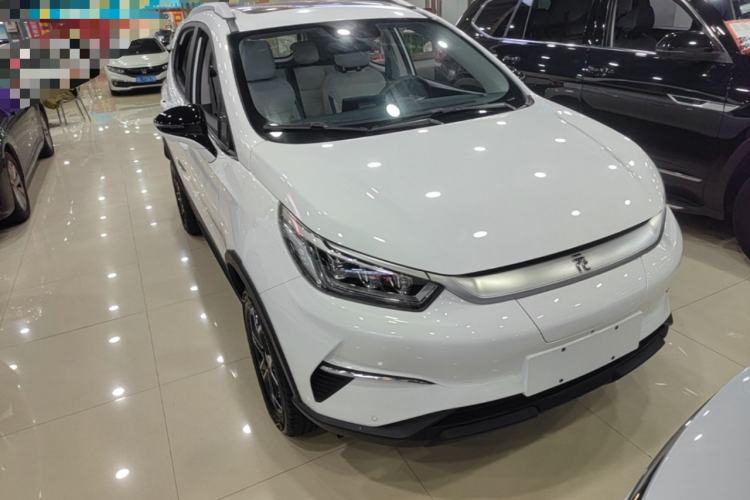 Used BYD Yuan Pro 2023 401 km Deluxe Version Front Right 45 Deg