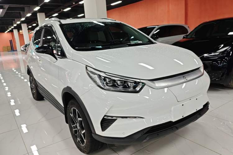 Used BYD Yuan Pro 2023 401 km Deluxe Version Front Right 45 Deg