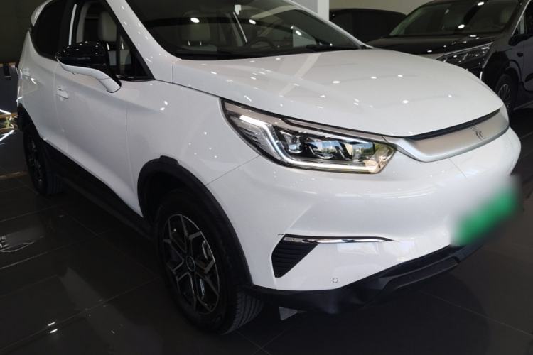 Used BYD Yuan Pro 2023 401 km Deluxe Version Front Right 45 Deg
