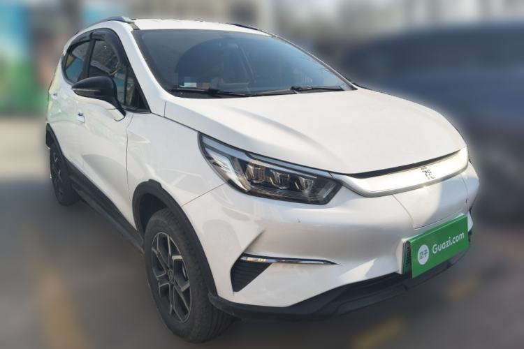 Used BYD Yuan Pro 2023 401KM Luxury Version Front Right 45 Deg