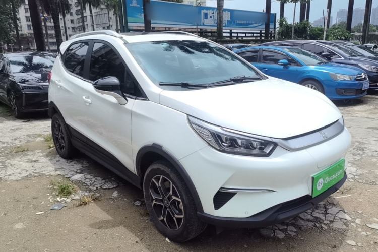 Used BYD Yuan Pro 2023 401 km Deluxe Version Front Right 45 Deg